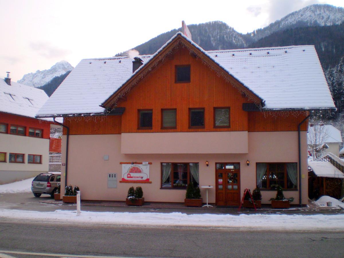 Apartment And Rooms Maraton Kranjska Gora Eksteriør billede